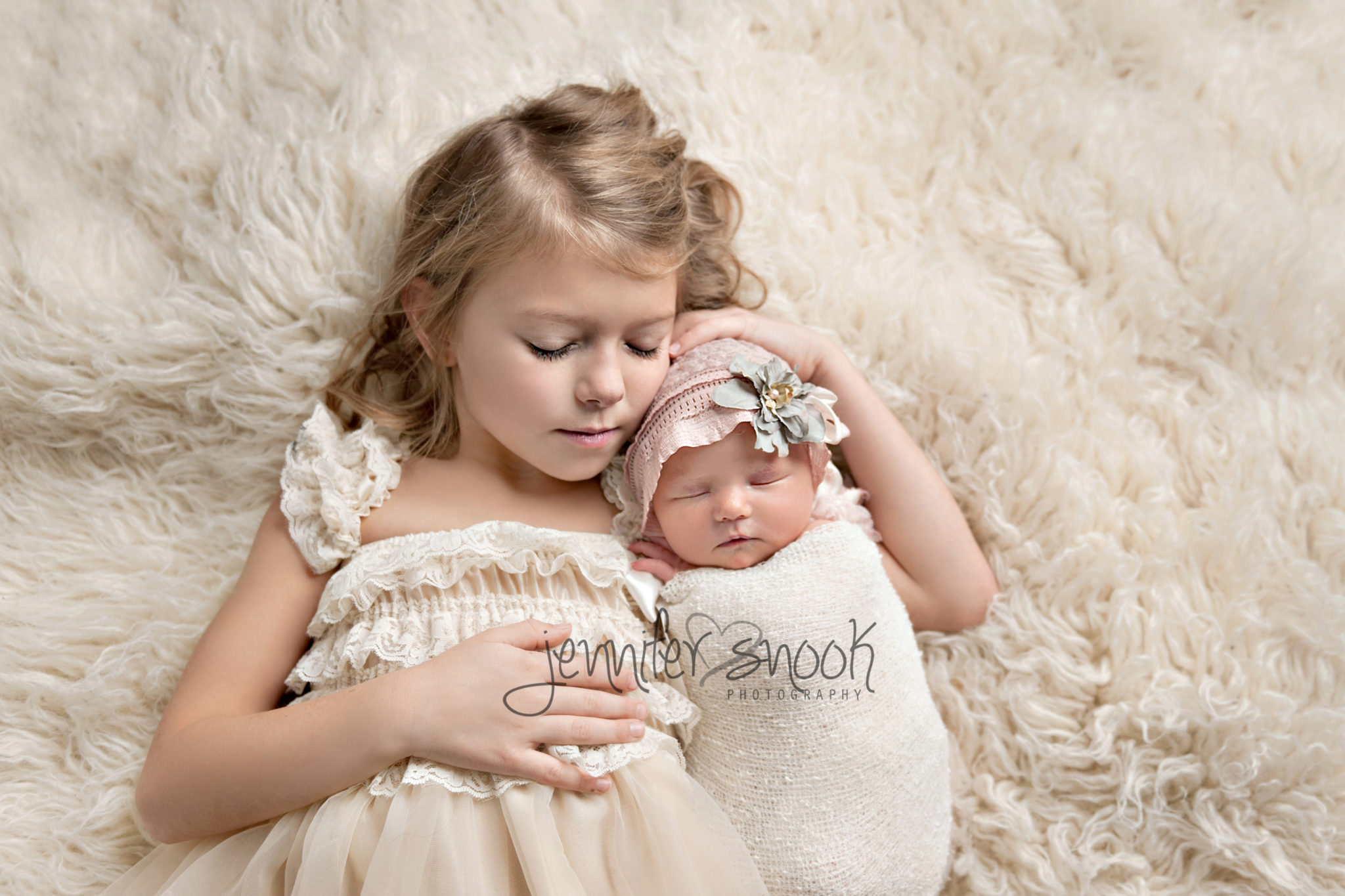 newborn sibling picture